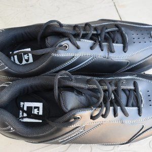 Bowling Shoes     M-002     Size 13   Wide